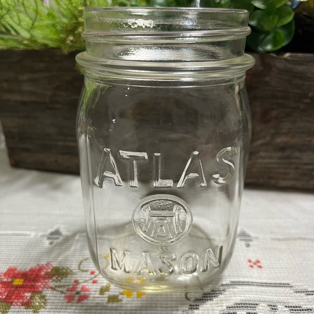 Vintage Atlas Glass Pint Jar